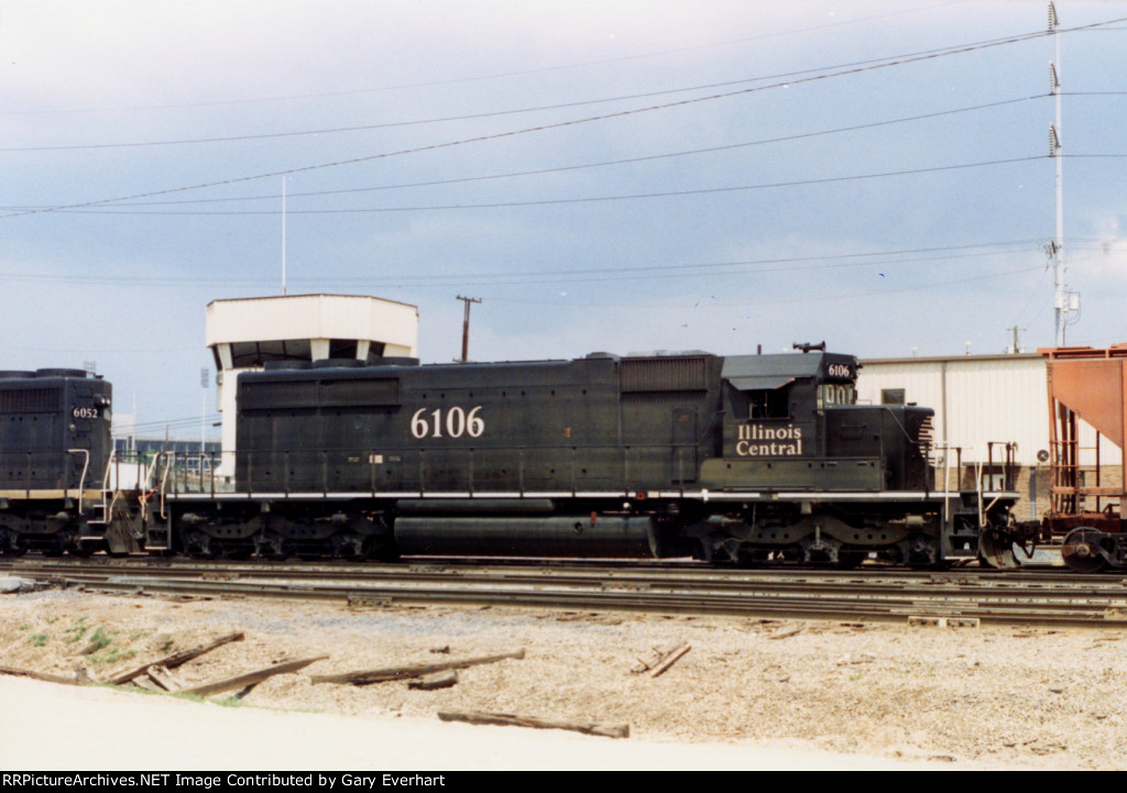 IC SD40-2 #6106 - Illinoios Central